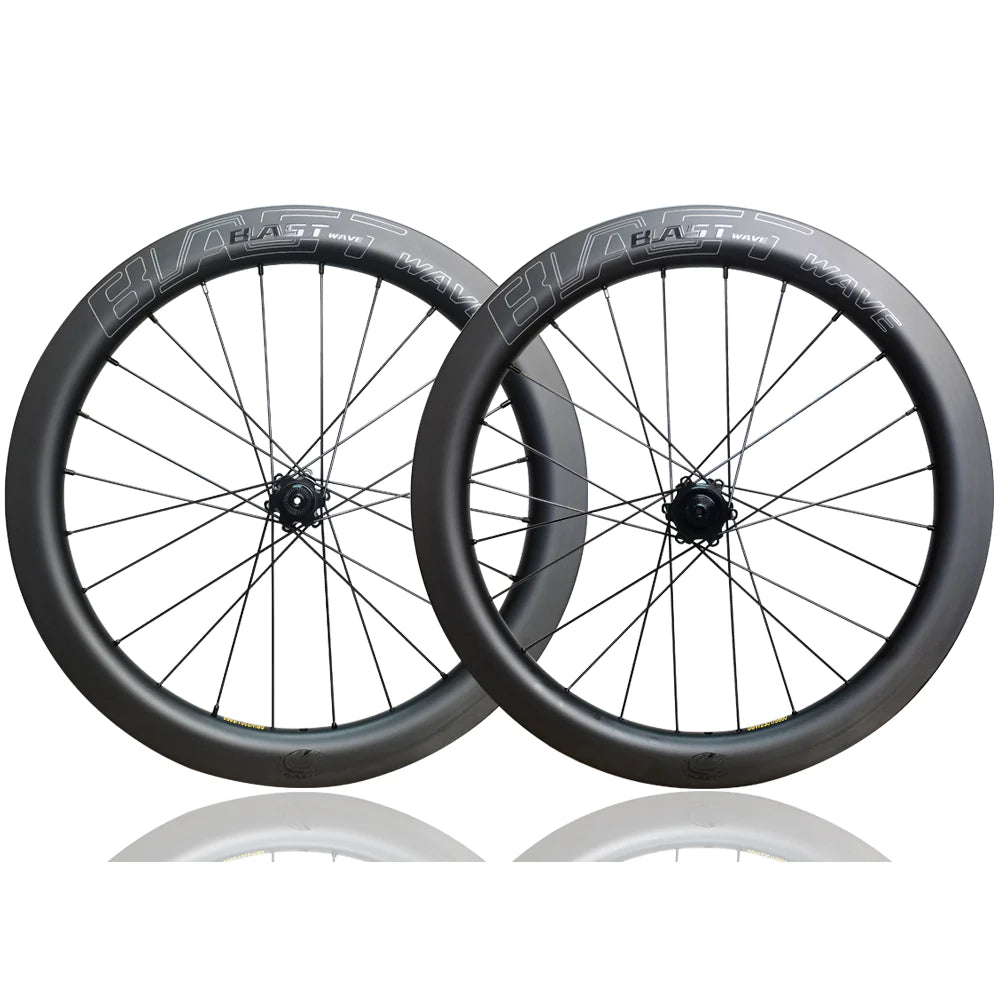 Blast Wave 700C T700 碳纖維碟剎輪組 (BW-D26)~黑標/ Blast Wave 700C T700 Carbon Disc Wheelset (BW-D26)~Black Label