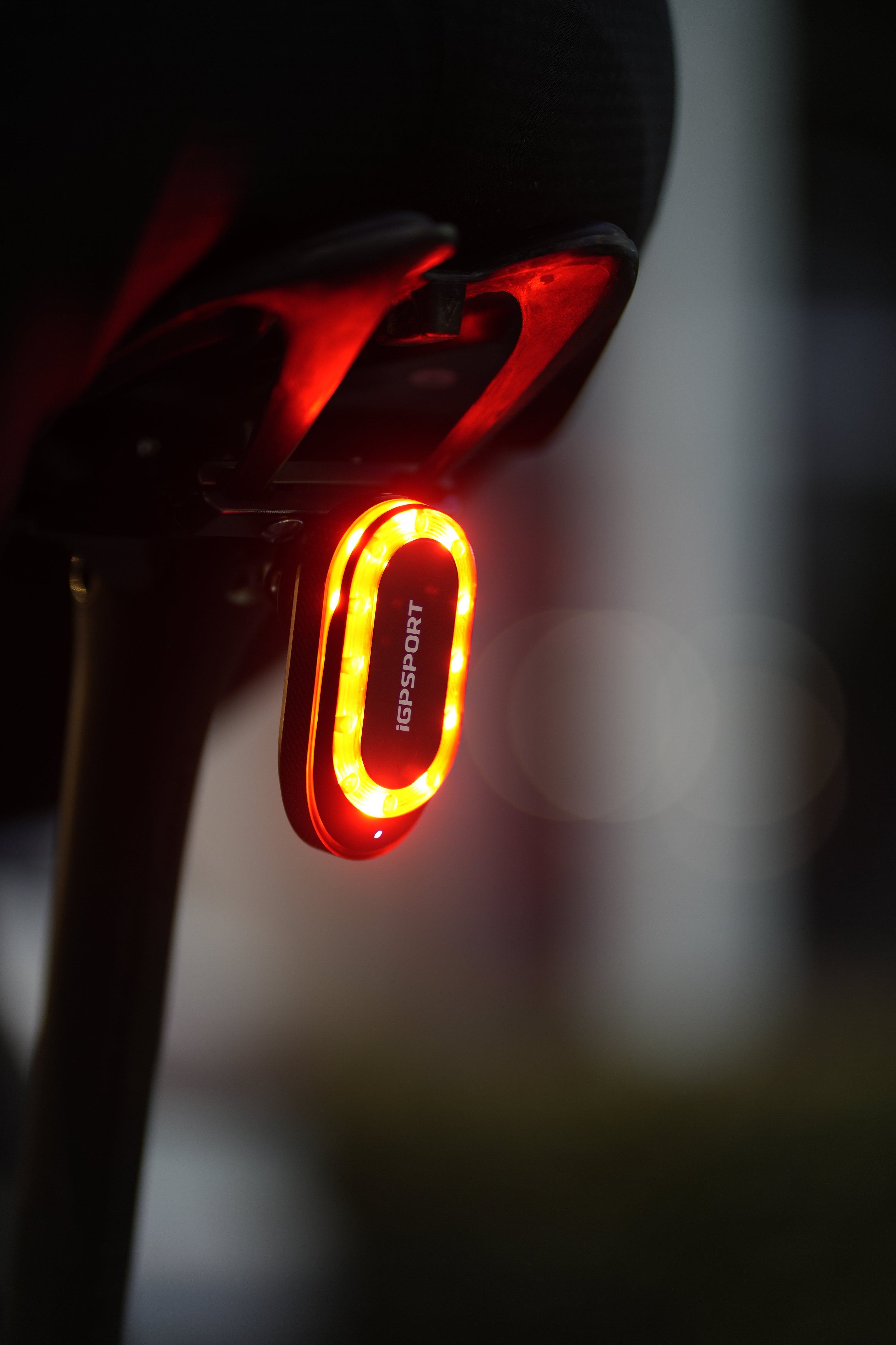 iGPSPORT SR mini 智能雷達尾燈 / iGPSPORT SR mini Smart Radar Tail Light