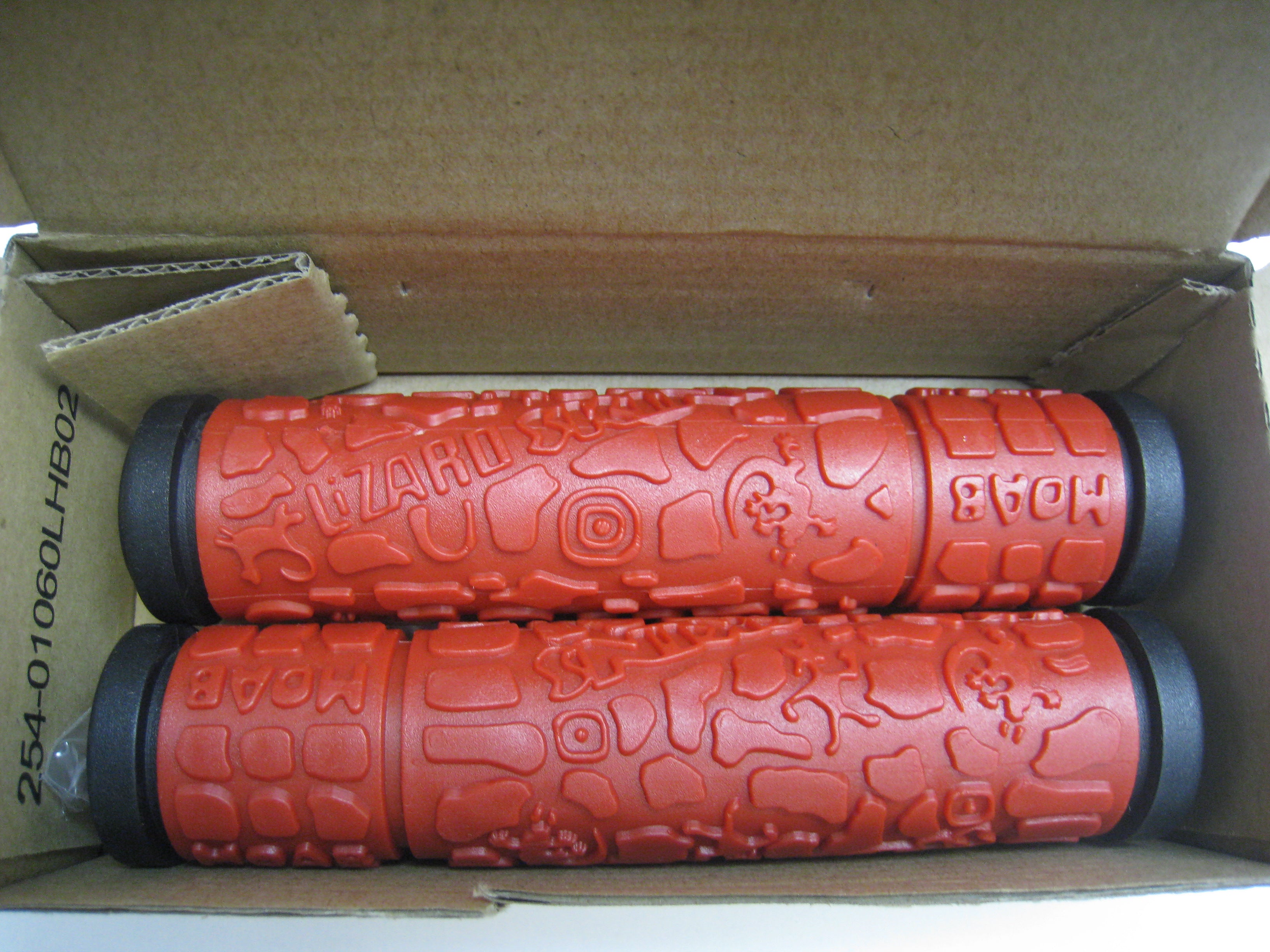 LIZARD SKINS MOAB GRIP~RED