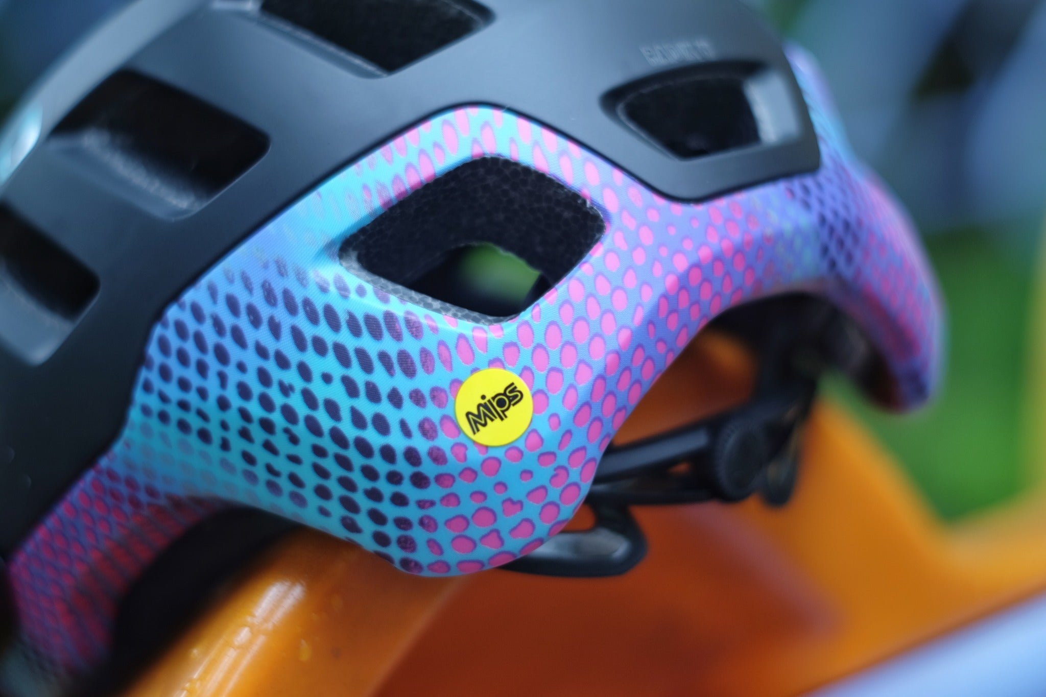 GIRO RADIX MIPS 頭盔